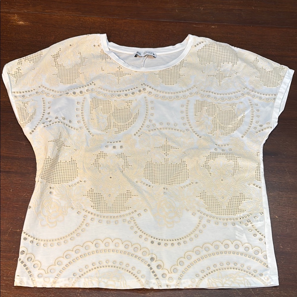 Zara Cream Boxy Short‎ Sleeve T-Shirt